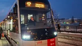 Odjezd 52T 9504 ze zast&aacute;vky Palack&eacute;ho n&aacute;měst&iacute; 
