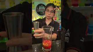 🥂🥂🍻🍸#flair #bartending #subscribe #trendingshorts #flairmania #fmba #viralshort #flairbartender