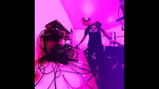 Jamming at crushing studios (real time music creation)