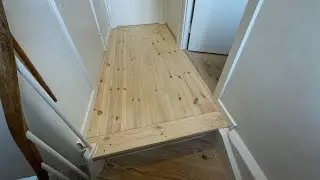 S&oslash;ndag er bare en hyggedag 😆😆 Montering af plankegulv i fyrretr&aelig;.