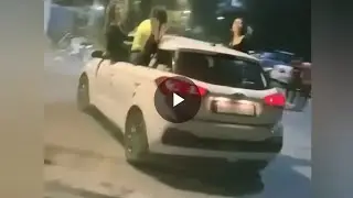 DRUNK Girls ON MUMBAI ROAD
