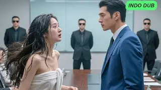 Gadis masuk ruang rapat pakai jubah mandi, CEO melihatnya dan langsung jatuh cinta.