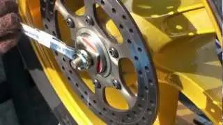 ビューエルのホイールベアリング交換