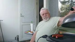 Kotiterassimakkarat ja jorinat....