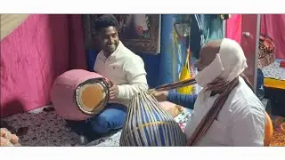 Papa mridang sikha rahe hai😀