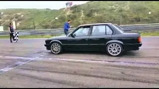 Bimmerworld dragrace e30 4.0 V8 vs e30 4.4 V8
