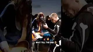 Flea and Frusciante turn water into wine at Slane Castle #redhotchilipeppers #rhcp #live #shorts