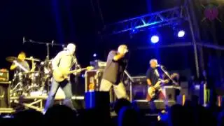 Descendents - Hope (HD-Directo-Resurrection 2012) (www.todopunk.com)