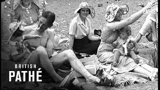 Bank Holiday On Killiney Beach (1937)