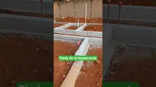 Embasamento impermeabilizado com argamassa polim&eacute;rica e argamassa aditivada com hidrofugante.