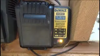 Проблема с зарядкой аккумулятора Dewalt 20 В. Кто-нибудь может помочь?