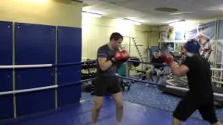 Спарринг с инструктором в Weekend Boxing Club
