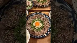 Гастро-открытие на станции Shinjuku в Токио! 🤍🍶  #япония #токио #гид #гастропутешествие