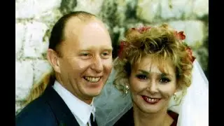 Bucks Fizz's Cheryl Baker forced to flog furniture as she's left 'totally broke'