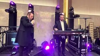 Shmili Landau on the keys & sruly Green @ Kalmon Brach fire 🔥 
