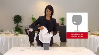 Cómo limpiar copas de cristal y Llevar copas a los clientes - Basque Culinary Center