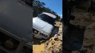 Hilux very bogged on powerline tracks!