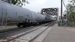 BNSF Westbound Train with Executive MAC, Wayzata Subdivision, Nicollet Island, Minneapolis, MN