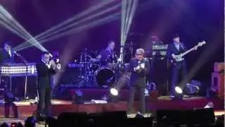 Madness - Embarrassment (Live Birmingham UK)
