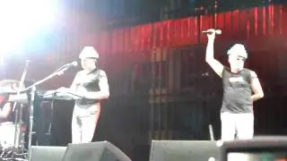 KROQ Weenie Roast, Irvine Verison 2010, DEVO, highlights (FROM THR PIT)
