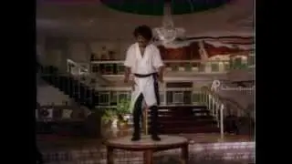 Raja Chinna Roja - Rajinikanth fights with Masked guys