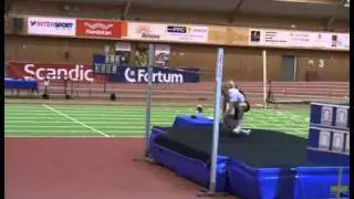 Christian Olsson hoppar h&ouml;jd.mpg