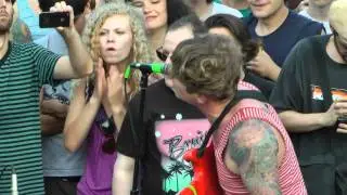 Thee Oh Sees at the Logan Square Monument 4/8