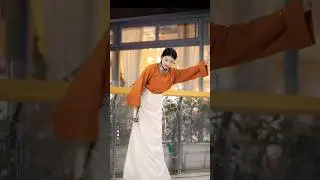 Beautiful Tibetan girl Dingzhen Kangzhu joyfully performs Guozhuang dance #xiaolitv #guozhuangdance