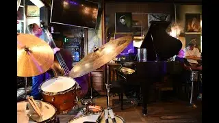 Peterharrismusic presents   