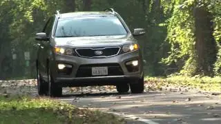 2013 Kia Sorento - Drive Tme Review with Steve Hammes | TestDriveNow