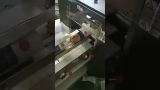 Full-automatic bread packing machine #machine #labelingmachine Multifunctional packaging machine