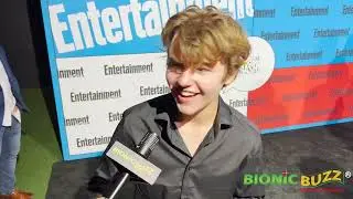Интервью Кифера О'Райли из сериала &laquo;Могучий утёнок&raquo; на вечеринке Entertainment Weekly SDCC 2022