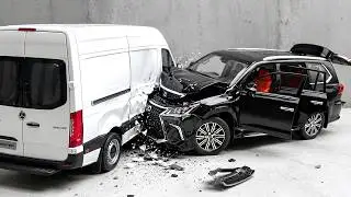 Crashing Lexus LX570 Diecast Model Car Crash Test