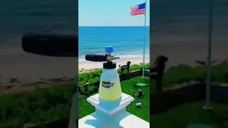 Pressure washing a house with a foam cannon #satisfyingpressurewashing #foamcannon #diy