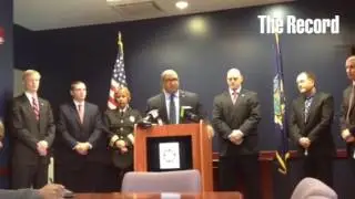 @AlbanyCountyDA asks stores to be watchful of counterfeit money. Ie- people use a $50 bill to buy gu