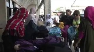 Раздача подарков ICNA Houston Back 2 School 2011