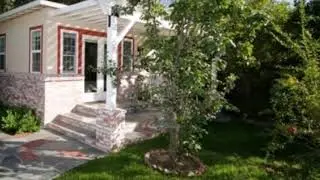 Incredible Tiny House: Check Out this Gorgeous and Tiny Backyard Retreat in Los Angeles