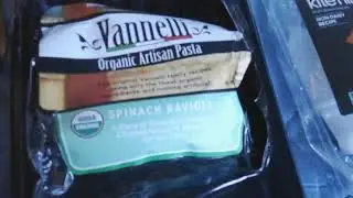 this is a  video of the spinach and  c cheese ravioli and Tony looks like for my dinner tonight.🧀🧀🍲🍲