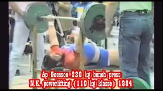 Ap Goossen 220 kg bench press N.K. powerlifting (110 kg klasse) 1984-04-08 te Noord-Scharwoude