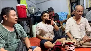 Pengawa Sembiang ke niang inek Atoi//Upacara sembahyang kepada mendiang inek Atoi.