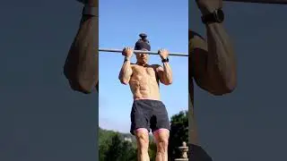 Build bigger biceps without curls using Supinated Grip Chin Ups #SHORT