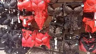Bra Collection; Newyorker; Kista Galleria; Stockholm; Sweden