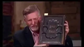 THE 1905 OLD HOLY BIBLE SHOWING THE MAP OF PALESTINE
