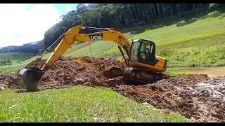 JCB JS 160