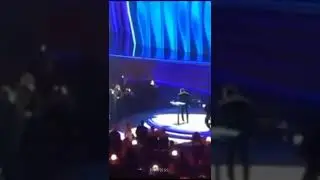 Behind the scene of Jungkook actually catching V's card in Butter performance at grammy!👀😳 #taekook
