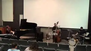 Bee Uyen Phuong Than - Fantaisie Impromptu C# minor (Chopin) Jazz version.