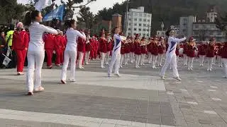 [그때 그시절] 2018년 평창 동계올림픽 당시 북측 응원단과 취주악단의 강릉 정동진 공연 2 (2018년 2월 22일)