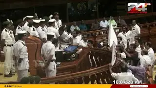 സ്വർണക്കൊള്ള; 3 പ്രതികളുടെ ജാമ്യം, നിയമ സഭയിൽ കടുത്ത പ്രതിഷേധത്തിന് പ്രതിപക്ഷത്തെ പ്രേരിപ്പിച്ചു