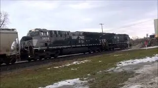 Pair of NS Tier 4 Units Power Freight Train