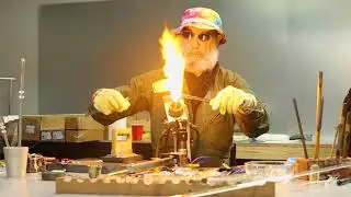 Bob Snodgrass Makes a Glass Bead at Witch Dr. Salem, Ma